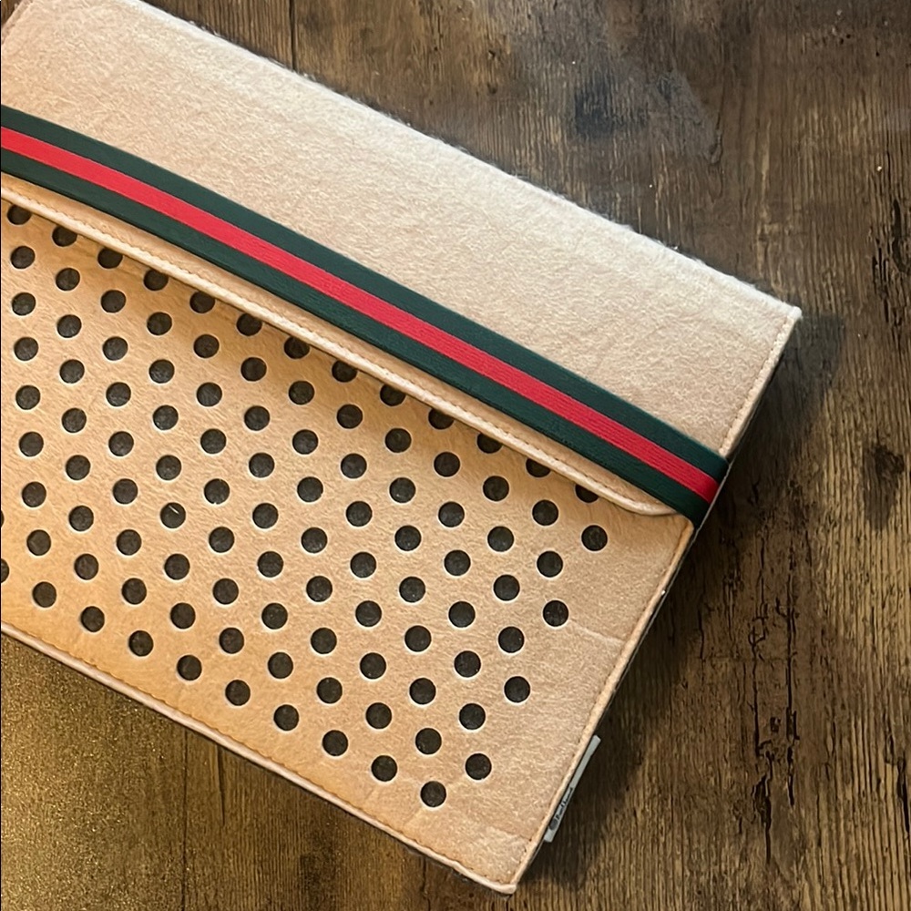 Stylish Up-cycled ‘Gucci’ Laptop Carrier